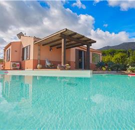 2 bedroom villa with infinity pool near Scopollo, sleeps 4